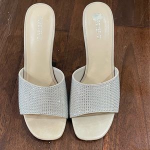 NWOT- Forever 21 Sparkly Heels.